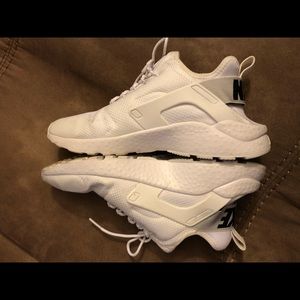 Women’s HURRACHE ULTRA